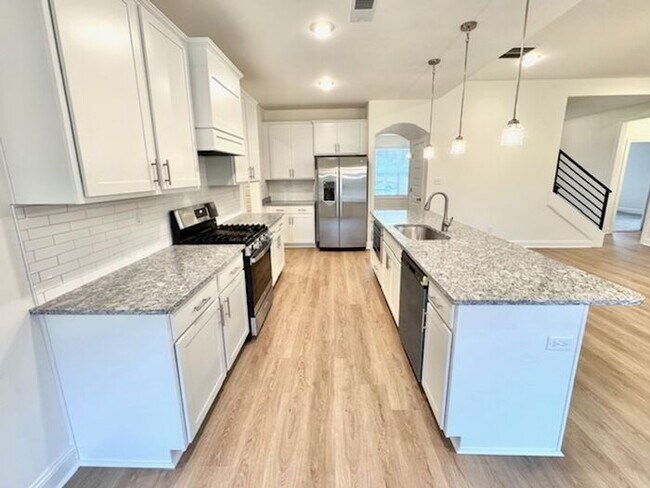 Photo - Now Leasing A 5 Bedroom 3 Bath Home In Olive Branch @ Southbranch