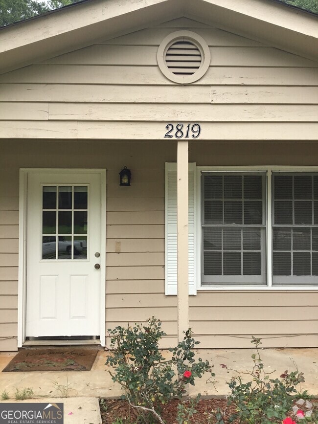 Building Photo - 2819 Bay Leaf Dr SE Rental