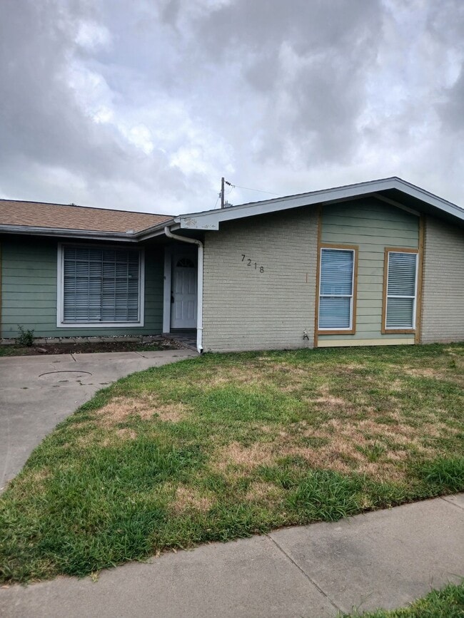 Building Photo - 7218 Yucca Dr Rental