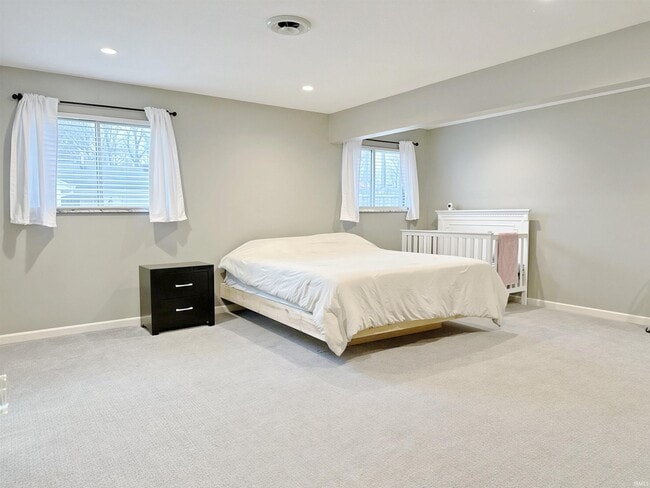 Photo - 826 Orlando Dr