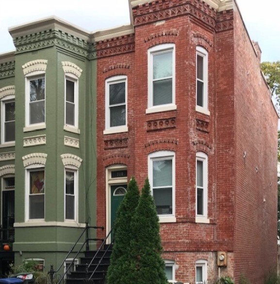 Photo - 710 7th St NE