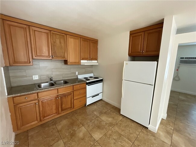 Photo - 305 N 10th St Unit 22