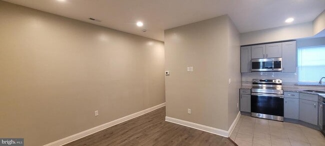 Photo - 4233 Lancaster Ave