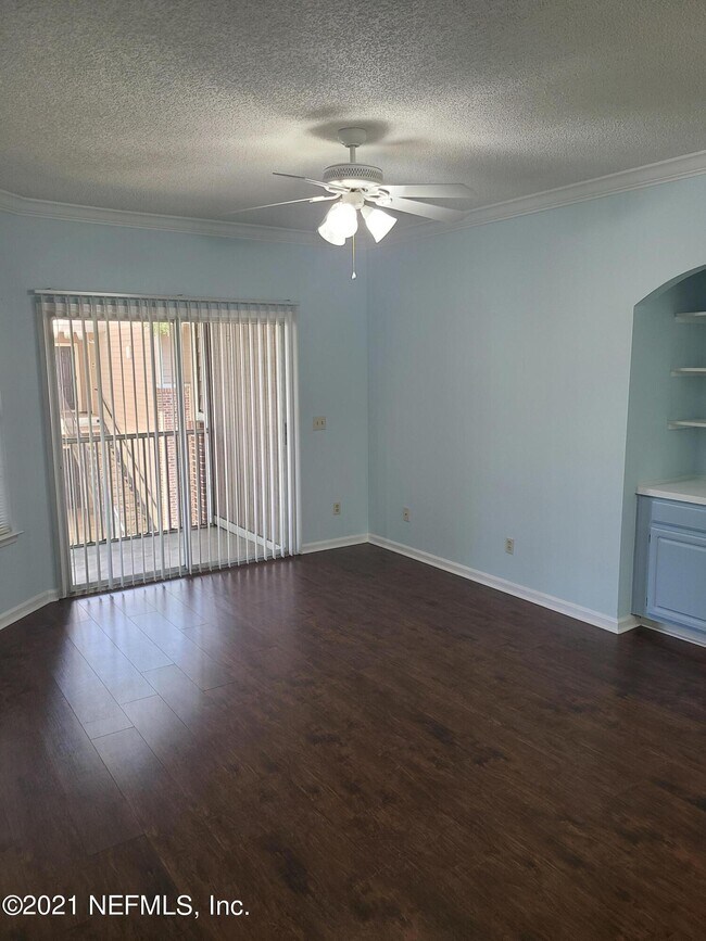 Photo - 10000 GATE Pky