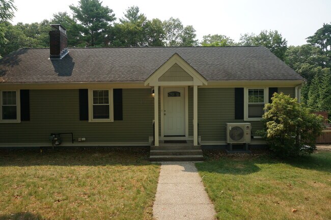 250 Main St