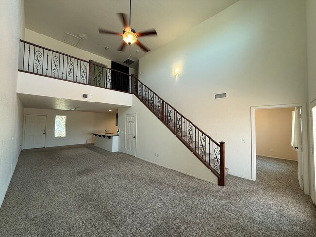 Building Photo - 4 Bedroom w/ Solar in Desert Sky! Rental