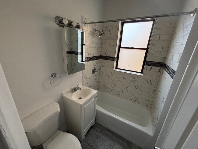 Photo - 141 Duncan Ave