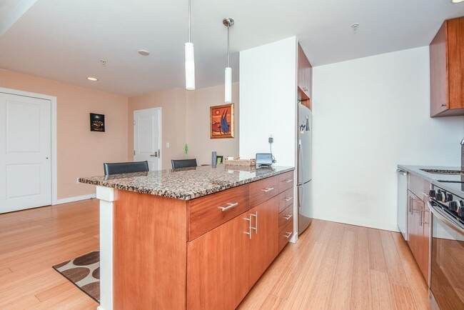 Photo - 16 Miner St Unit 303