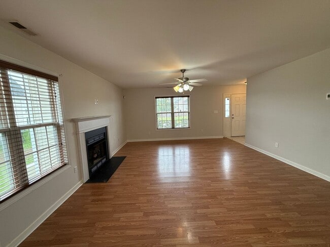 Photo - Cute 3 Bed 2.5 Bath Home with Bonus Room