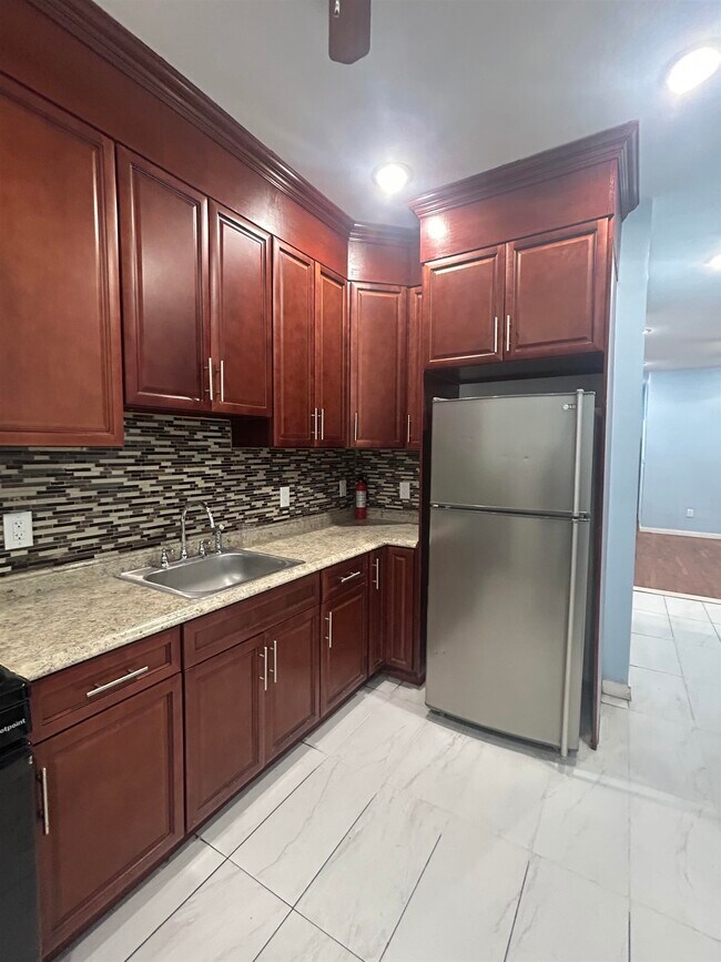 Photo - 72 Fairview Ave Unit 1