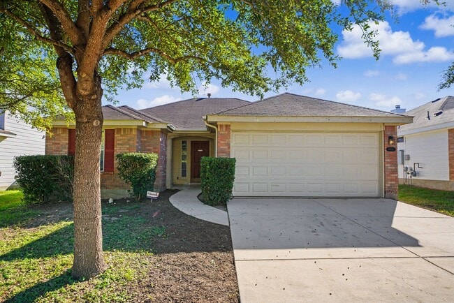 Building Photo - Updated Single-Story Home in Escondido North - Realtor Commission: $500