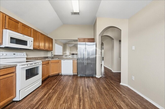 Photo - 912 Buffalo Springs Dr
