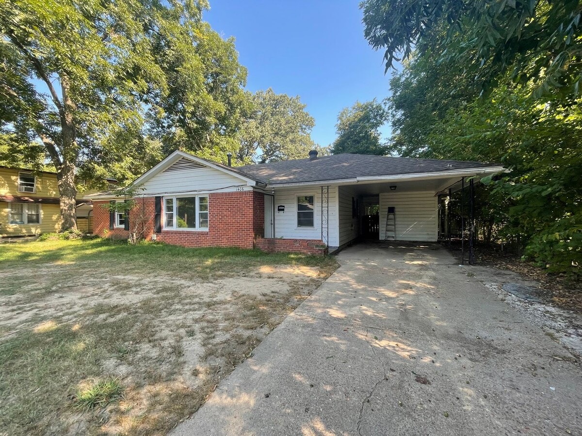 Photo - 1406 W Jefferson Ave House