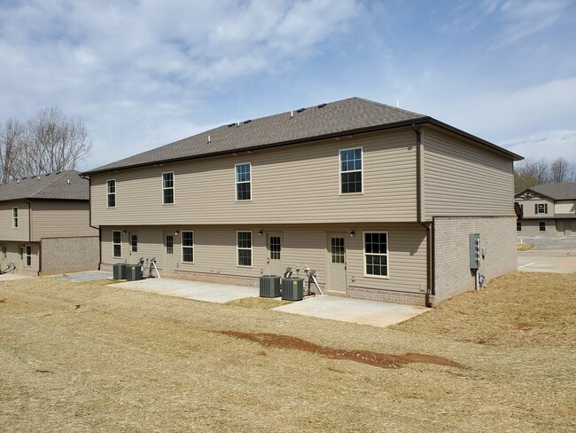 Photo - 153 Center Pointe Dr