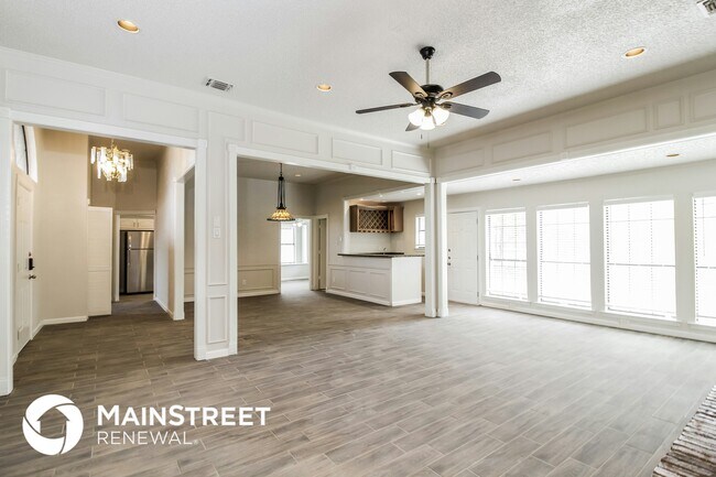 2102 Monterrey Pl