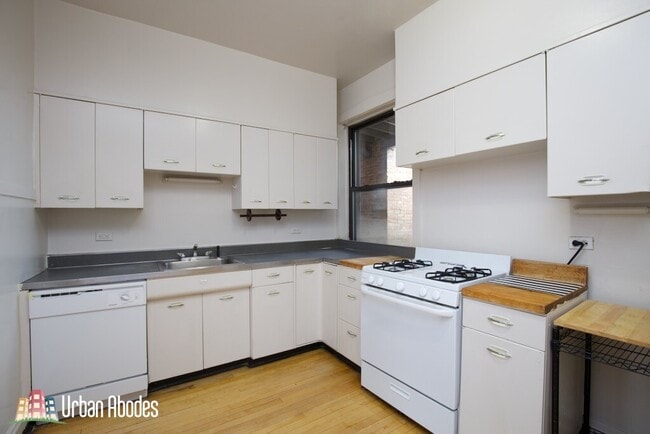 Photo - 1033 Dempster St Unit A06C