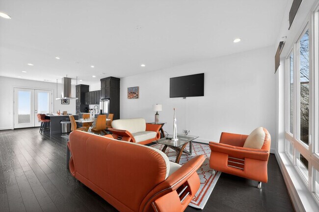 Photo - 1680 Memorial Dr SE Unit SI ID1388269P