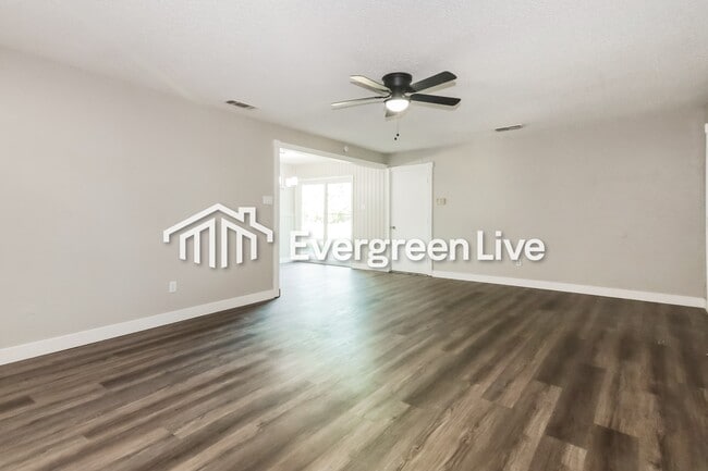 Photo - 1501 Shady Ln