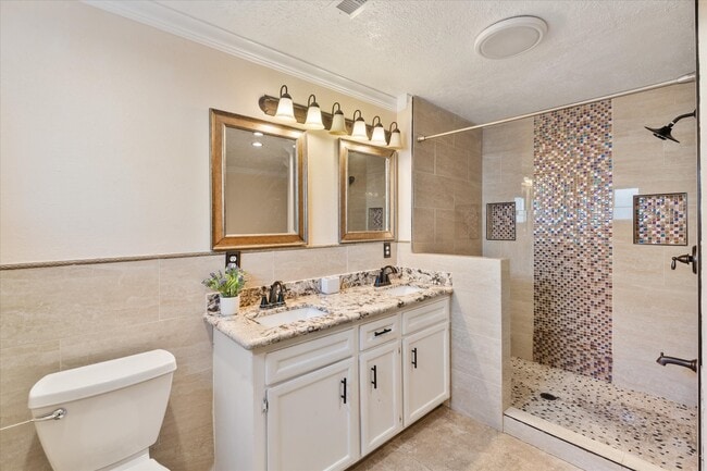 Photo - 16930 Stardale Ln