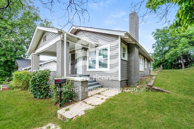 Photo - 7792 Rugby Ave