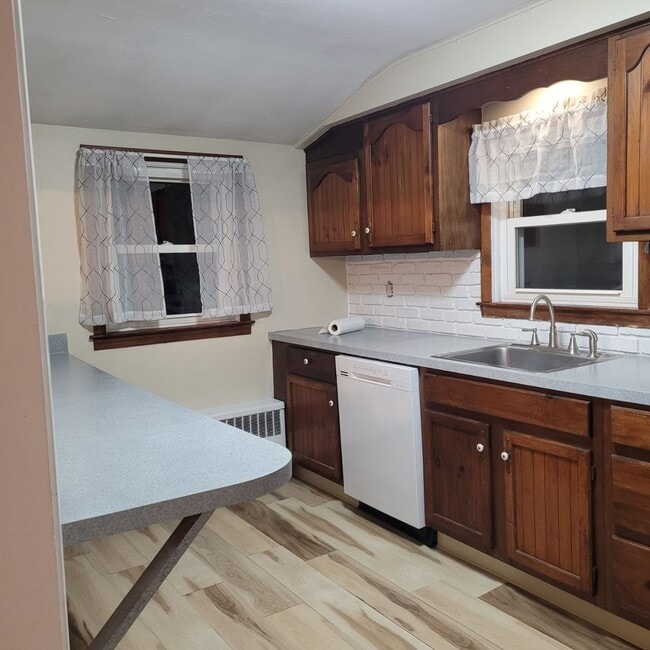 Photo - 35 Birchland Ave Unit 35 Birchland Ave