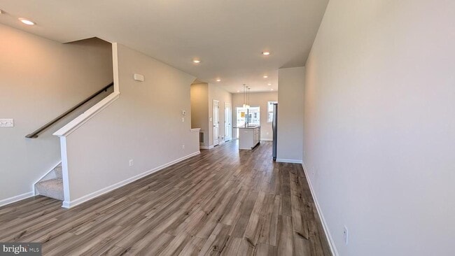 Photo - 413 SILVER BIRCH Dr