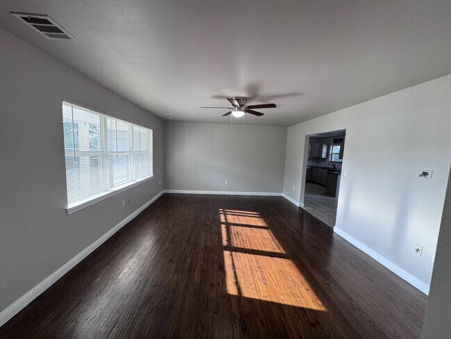 WONDERFULLY UPDATED 3 BEDROOM, 2 BATH, 2-CAR GARAGE RENTAL HOME IN CENTRAL GRAND PRAIRIE WITH SPA...