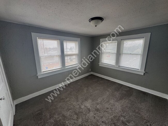 Photo - 3217 Raymond St