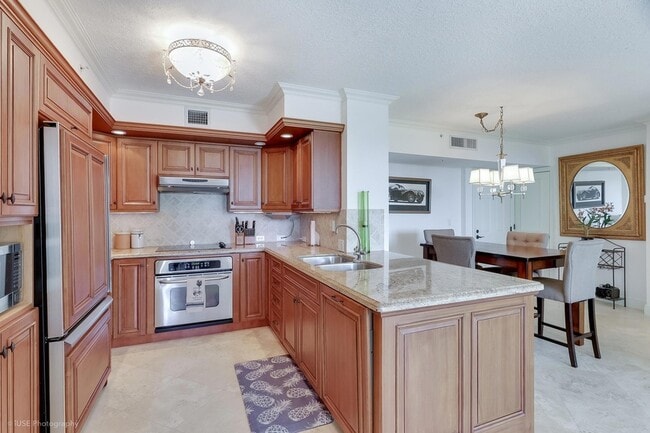 Photo - 651 Okeechobee Blvd Unit 509