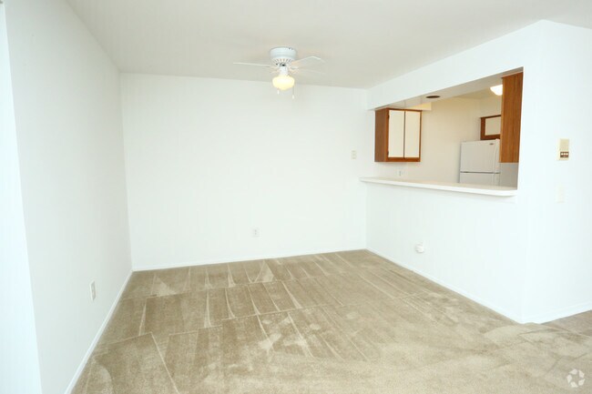 2 Bed 1 Bath - Dining Room