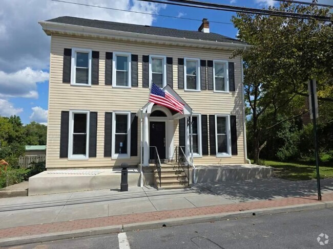 Building Photo - 121 S Main St Unit 6 Rental