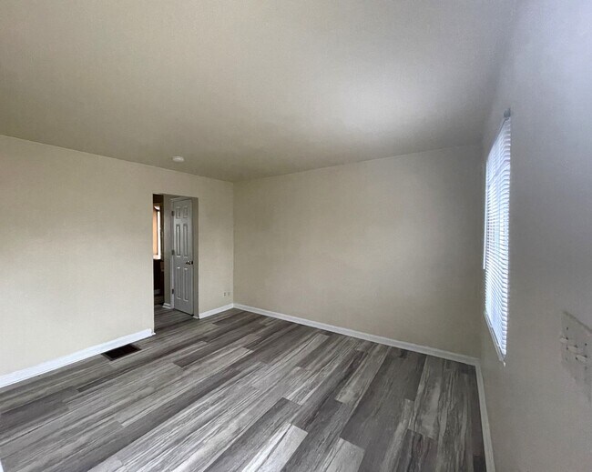 964 S Harris Ave Townhome Townhome Rental in Columbus OH