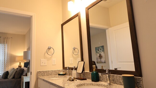 Buckhill Village Apts