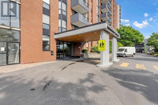 Photo - 2951 Riverside Dr. Unit 306