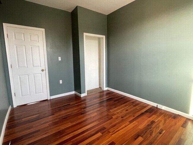 Unit B-Bedroom 1 - 2500 Keyworth Ave