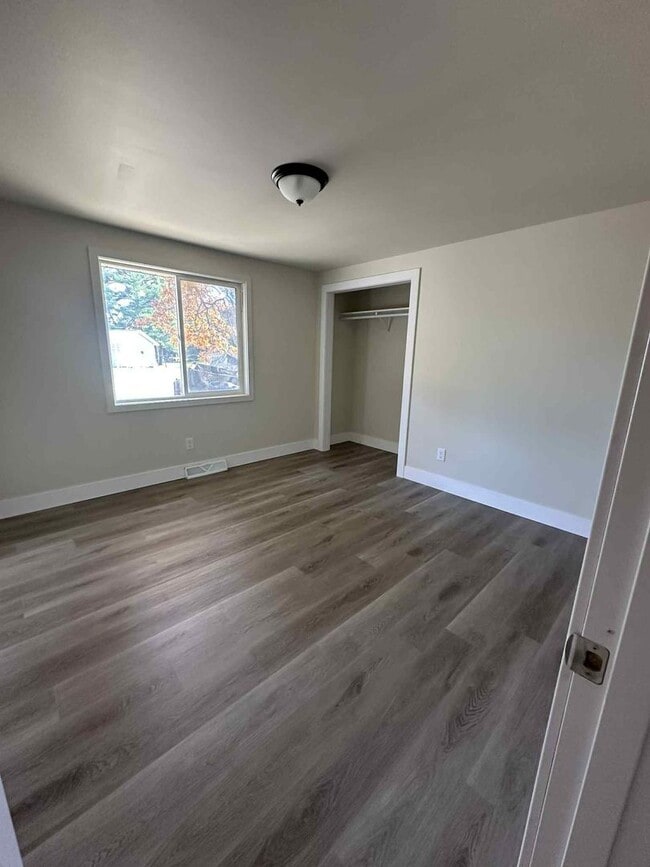 Photo - REMODELED 2 Bedroom Duplex