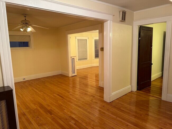 Building Photo - 158 Hillside Rd Unit 1 Rental
