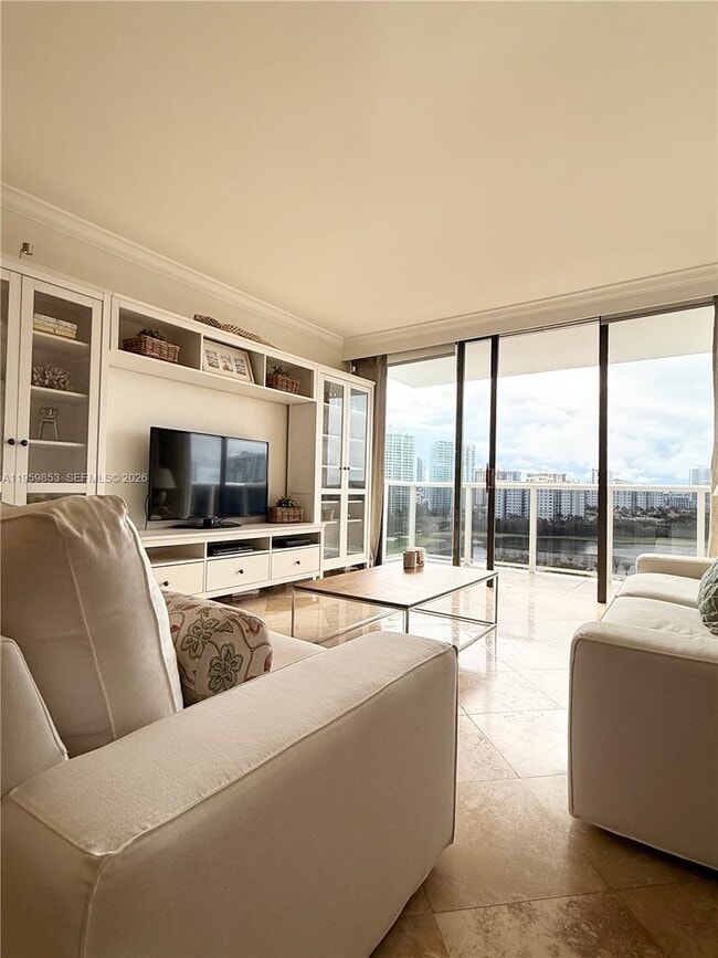 Photo - 3675 N Country Club Dr Unidad 1204