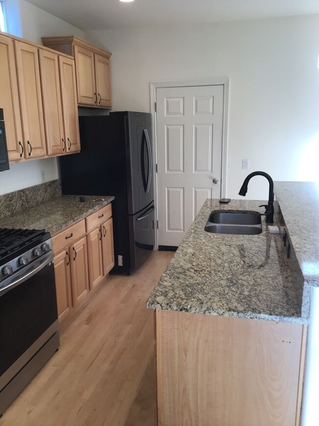 Photo - 2 Story Townhouse in Bend