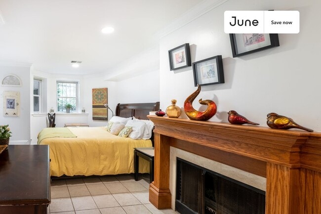 Photo - 1835 Mintwood Pl NW Unit B