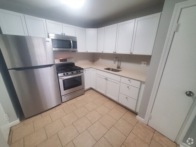 Building Photo - 215 Pearl St Unit 1 Rental