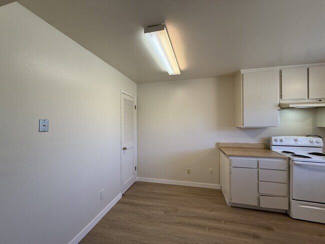 Photo - 1505 West 3rd Street (K)