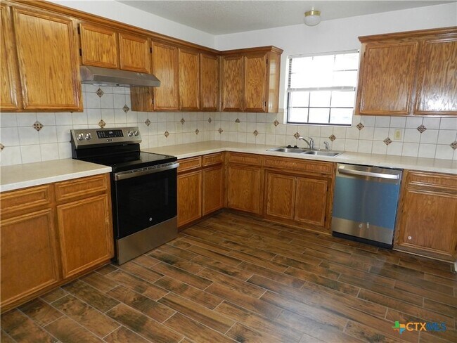 Photo - 1801 Thomas Ct Casa