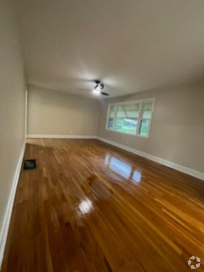 Building Photo - Drayton NEWLY RENOVATED Rental