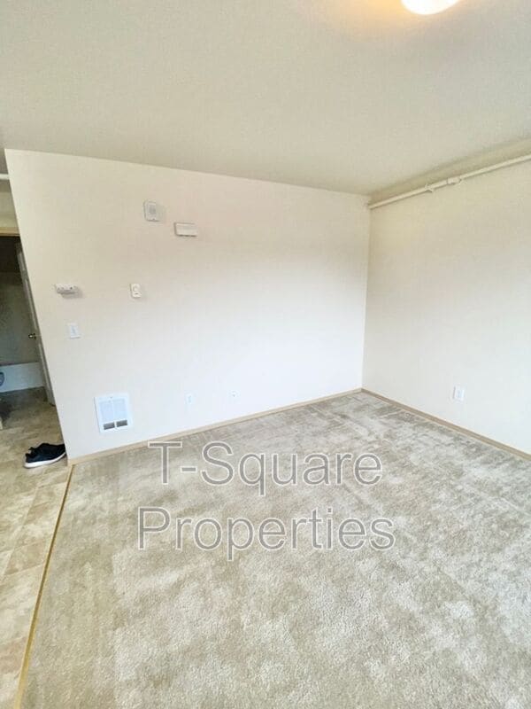 Photo - 717 Cedar Ave