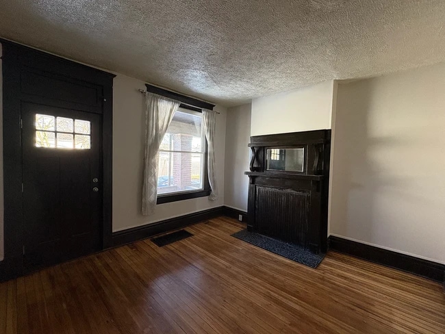 Photo - 687 E Columbus St Unit 687 E Columbus St