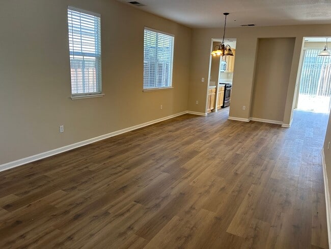 140 Trent Pl