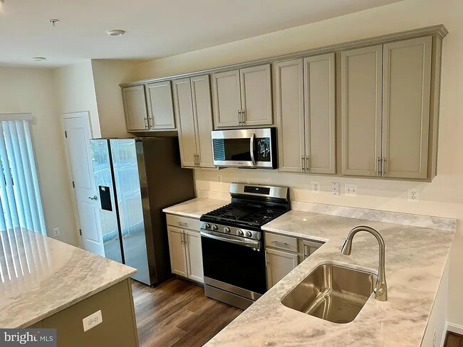 Photo - 209 Jenkins Way