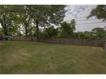 Photo - 901 Peony Dr