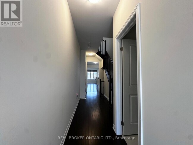 Photo - 185 Hayrake St